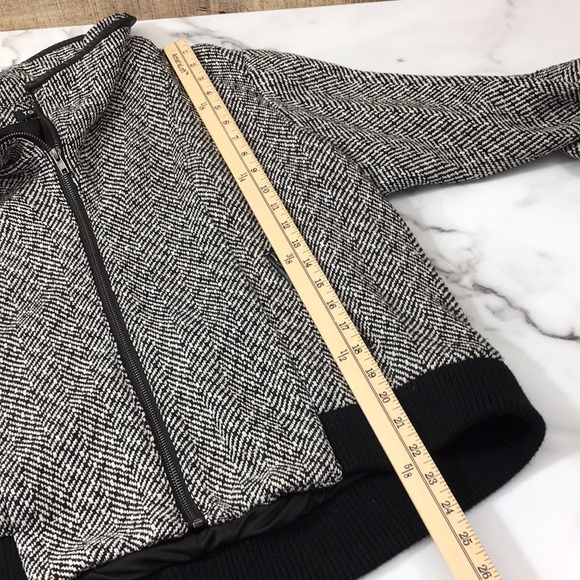 Torrid Black White Chevron Knit Zip Up Jacket - Picture 6 of 13